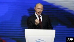 Владимир Путин стал первым зарегистрированным кандидатом в президенты