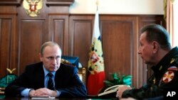 Владимир Путин и Виктор Золотов